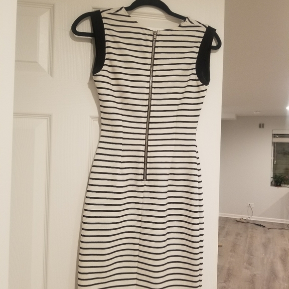 Beautiful Dress - Picture 3 of 8